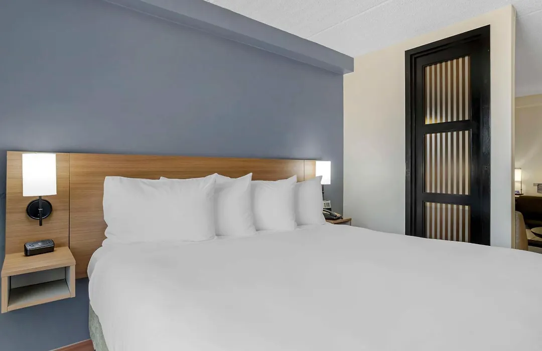 The Iah Houston Hotel-1